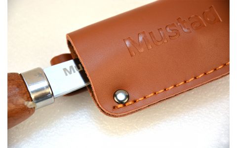 MUSTAD NÔŽ S DREVENOU RÚČKOU