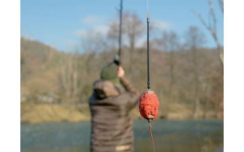 Olovené krmítko s trubičkou Delphin EazySIX 30g
